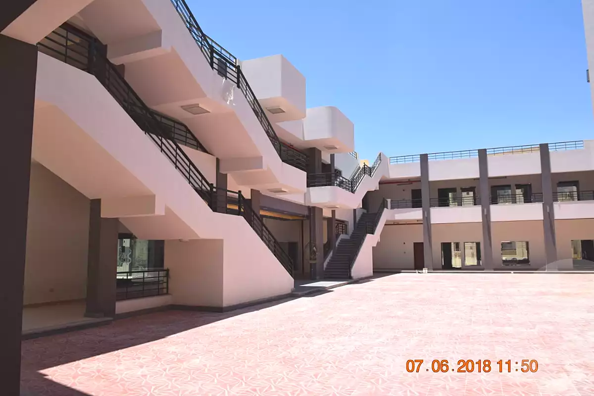 https://aqarmap.com.eg/ar/listing/2126450-projects-eshraqa-mall