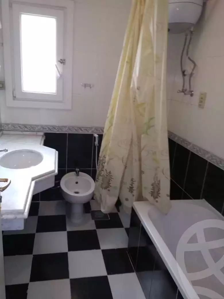 https://aqarmap.com.eg/ar/listing/2647564-for-rent-villa-cairo-6th-of-october