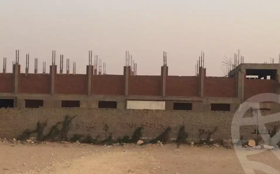 https://aqarmap.com.eg/ar/listing/2420220-for-sale-land-or-farm-cairo-alex-cairo-desert-road-mntq-fr-y-btryq-skndryh-lshrwy