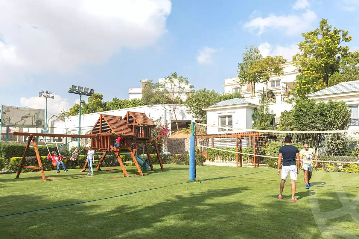 https://aqarmap.com.eg/ar/listing/2485444-projects-mountain-view-3
