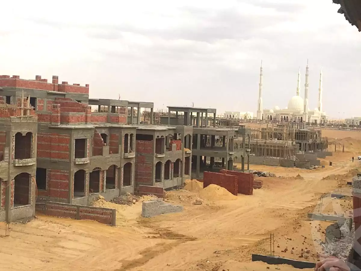 https://aqarmap.com.eg/ar/listing/2093869-projects-el-patio-oro