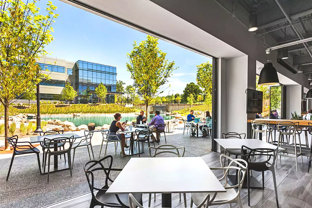 https://aqarmap.com.eg/ar/listing/2643200-projects-la-mirada-plaza