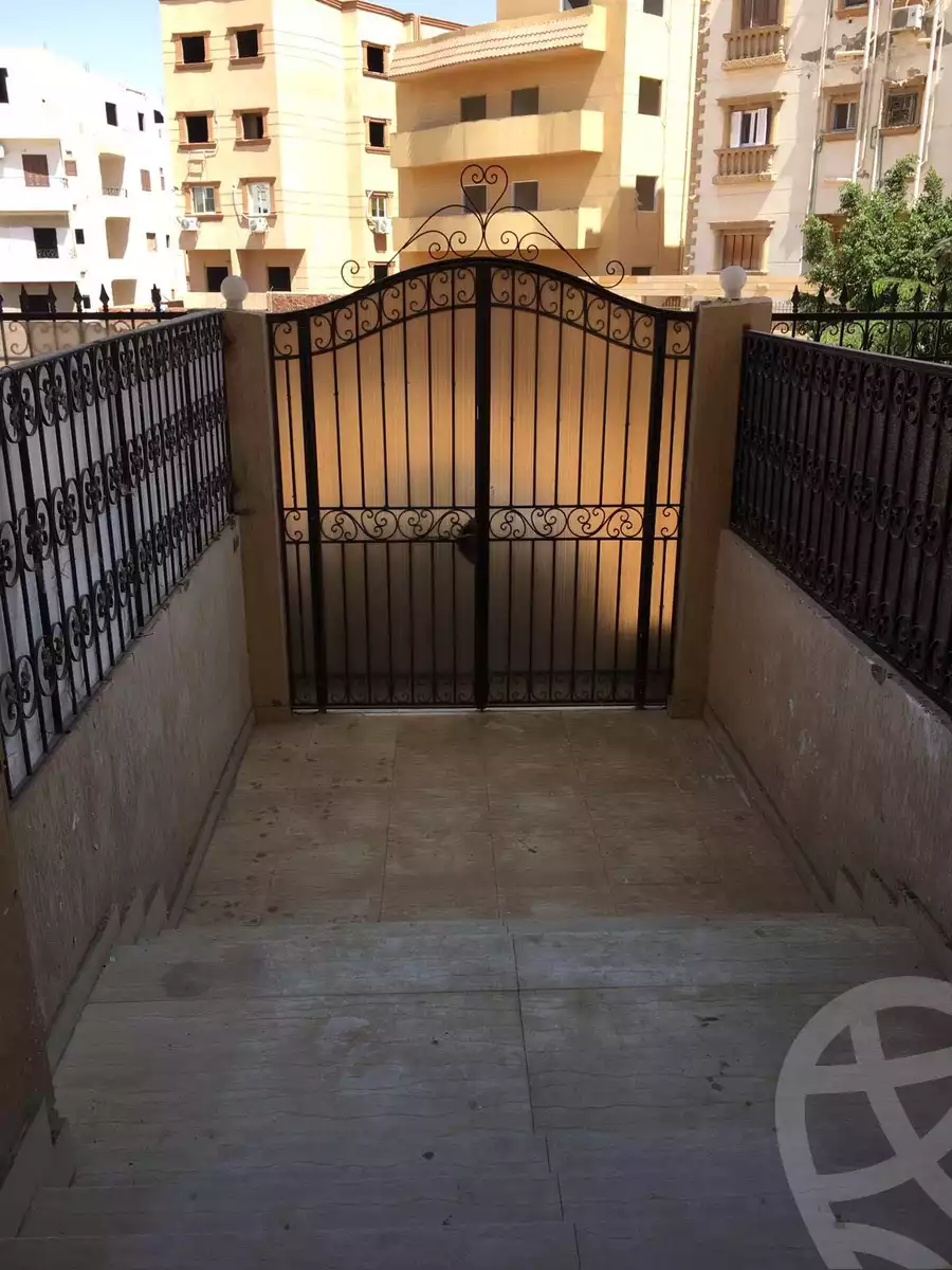 https://aqarmap.com.eg/ar/listing/4693871-for-sale-cairo-new-cairo-first-settlement-neighbourhood-10-badee-khairy-st