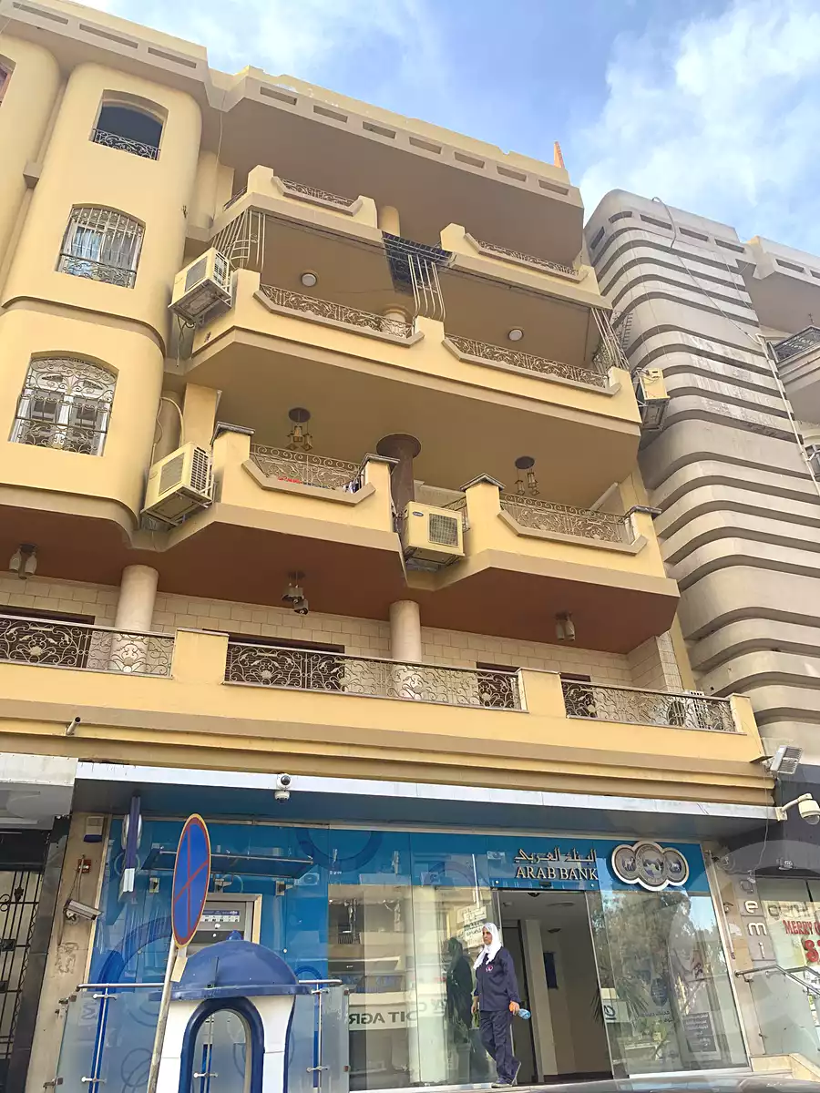 https://aqarmap.com.eg/en/listing/2948326-for-sale-cairo-mokattam-shareaa-9