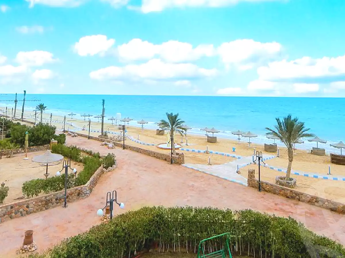 https://aqarmap.com.eg/ar/listing/2809689-projects-golden-beach-2