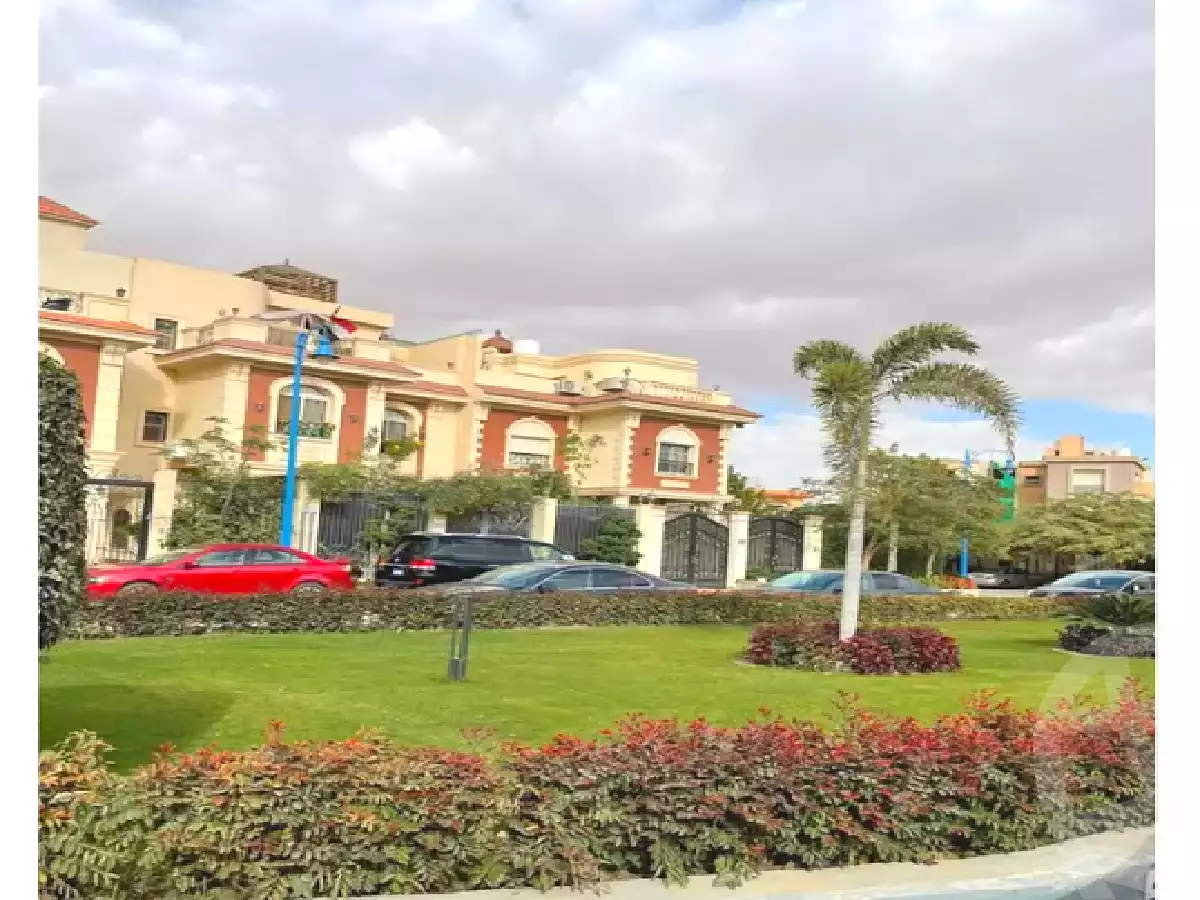 https://aqarmap.com.eg/en/listing/2828194-projects-la-rose