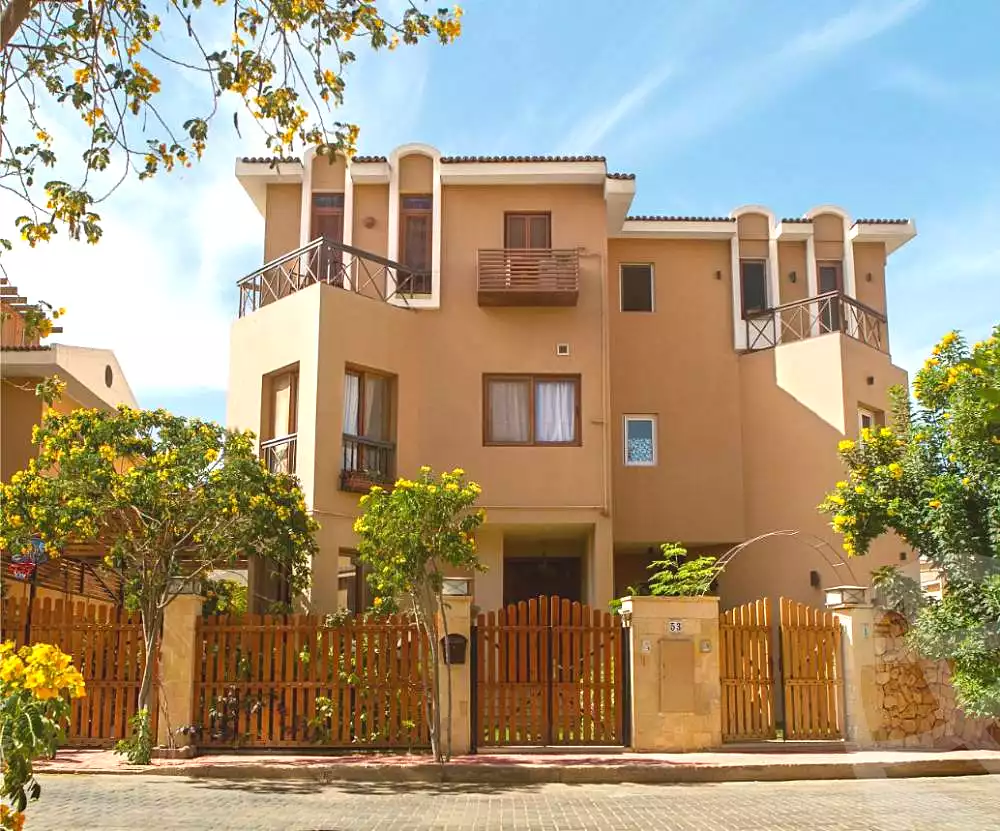 https://aqarmap.com.eg/en/listing/2831959-projects-river-walk