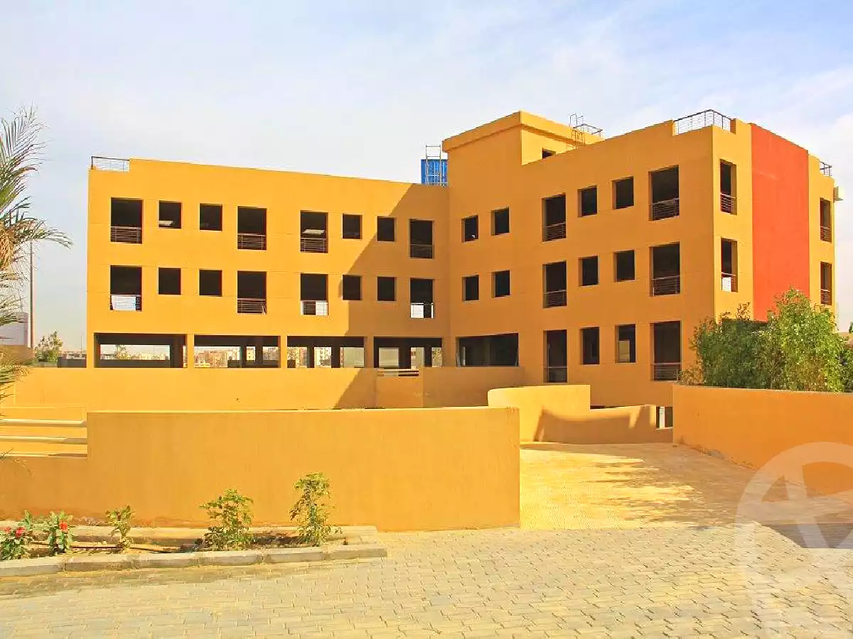 https://aqarmap.com.eg/ar/listing/2870078-projects-mashareq-compound