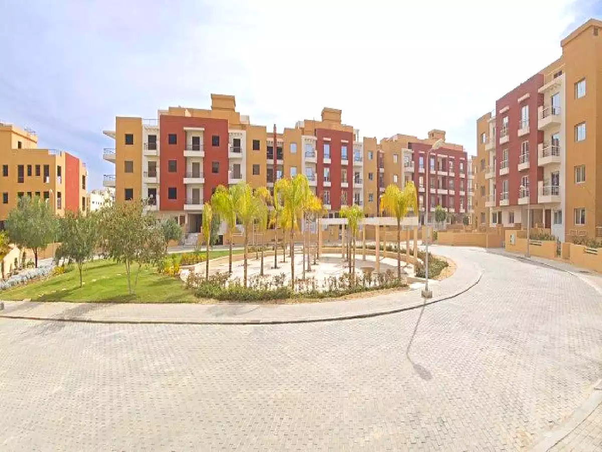 https://aqarmap.com.eg/ar/listing/2870078-projects-mashareq-compound