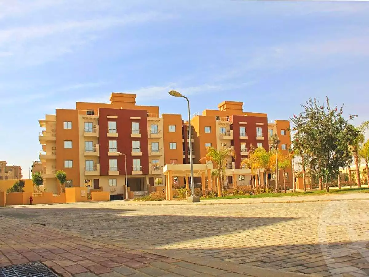 https://aqarmap.com.eg/ar/listing/2870078-projects-mashareq-compound