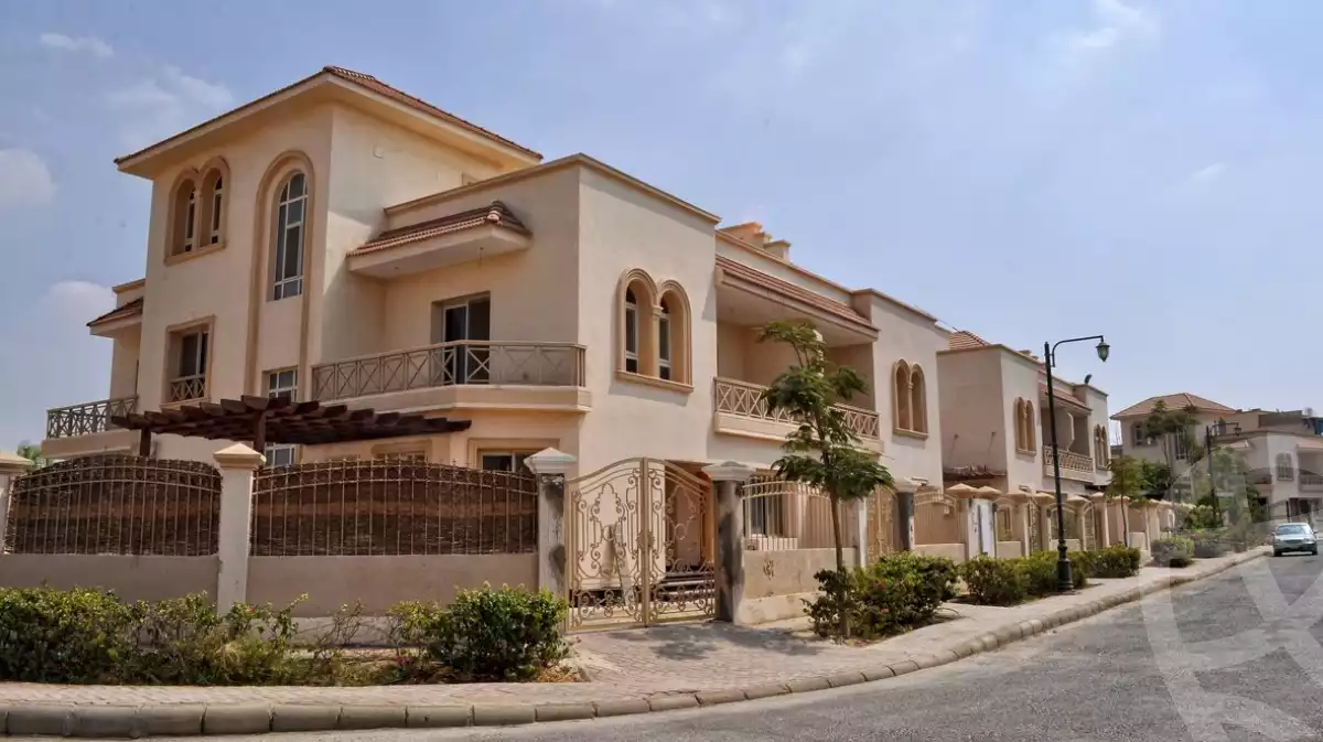 https://aqarmap.com.eg/ar/listing/5111167-for-sale-cairo-el-sheikh-zayed-city-compounds-greens