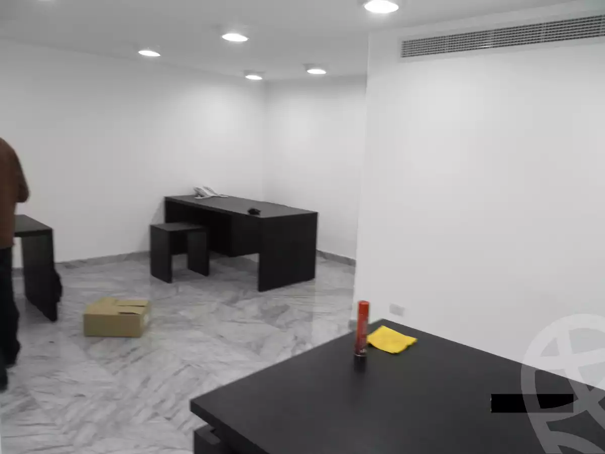 https://aqarmap.com.eg/en/listing/3074516-for-sale-cairo-el-maadi-sarayat-el-maadi-al-kanal-st