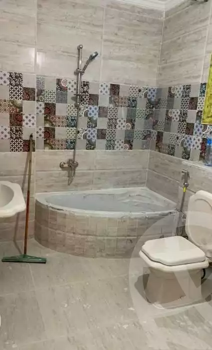 https://aqarmap.com.eg/ar/listing/4032364-for-sale-alexandria-alhadara-lhdr-qbly