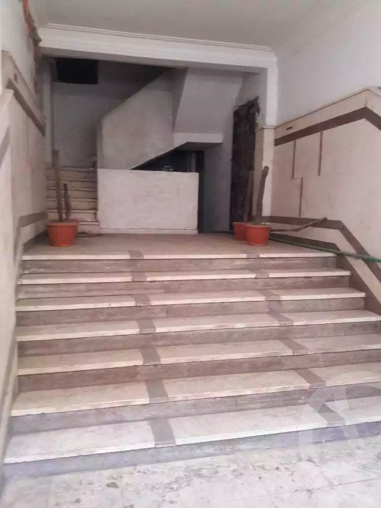 https://aqarmap.com.eg/en/listing/4085202-for-sale-alexandria-alhadara-new-el-hadra-saeed-el-labban-st