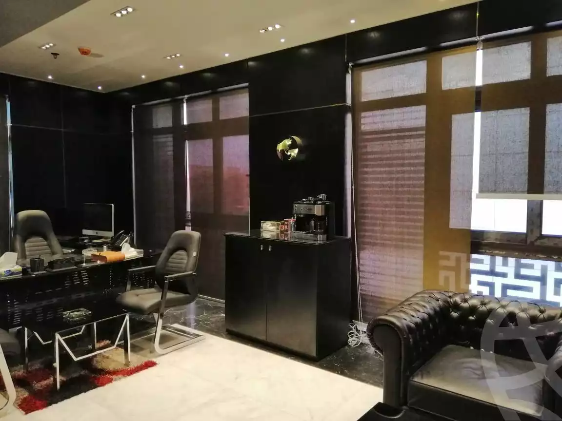 https://aqarmap.com.eg/ar/listing/3686843-for-sale-cairo-el-sheikh-zayed-city-compounds-in-sheikh-zayed-the-courtyard