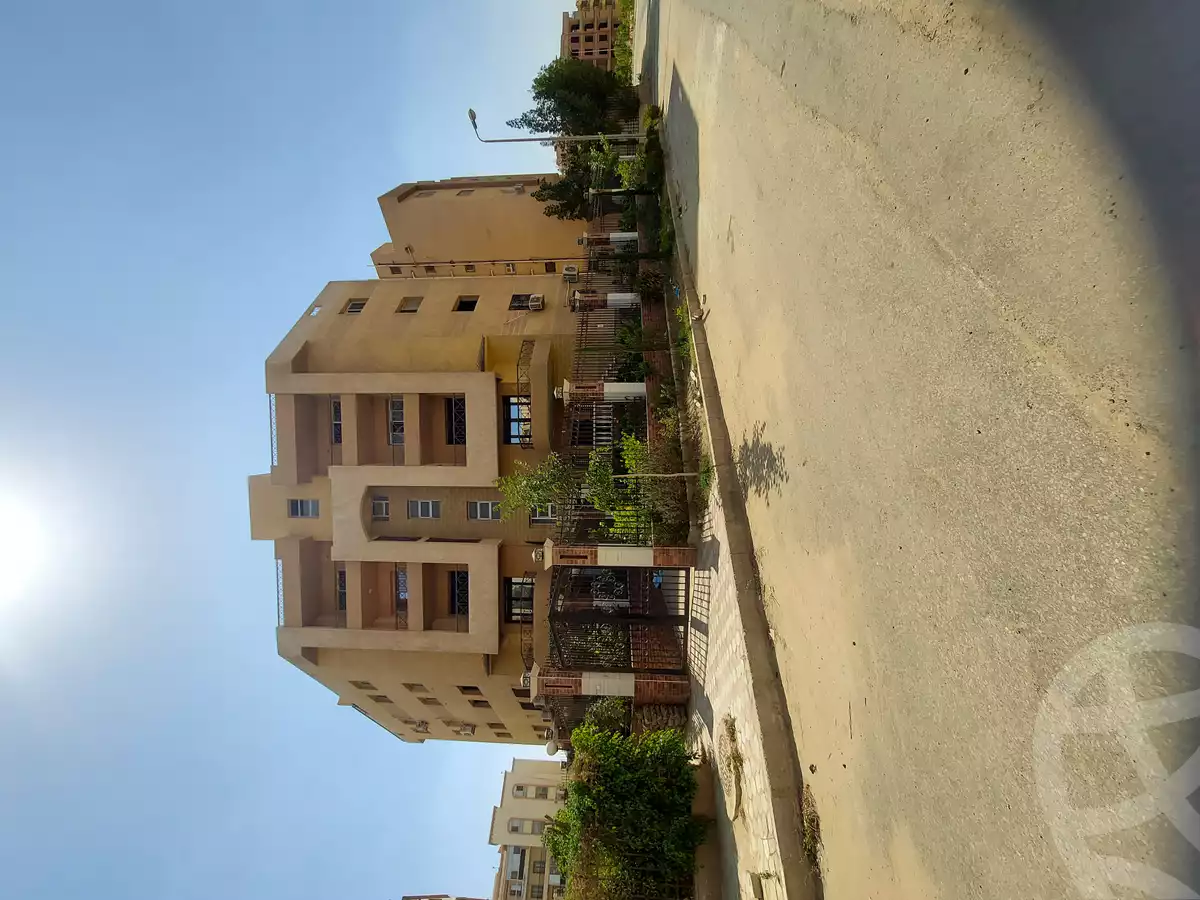 https://aqarmap.com.eg/ar/listing/3764185-for-sale-cairo-6th-of-october-el-tawsaat-el-shamalya-hy-2000-qt