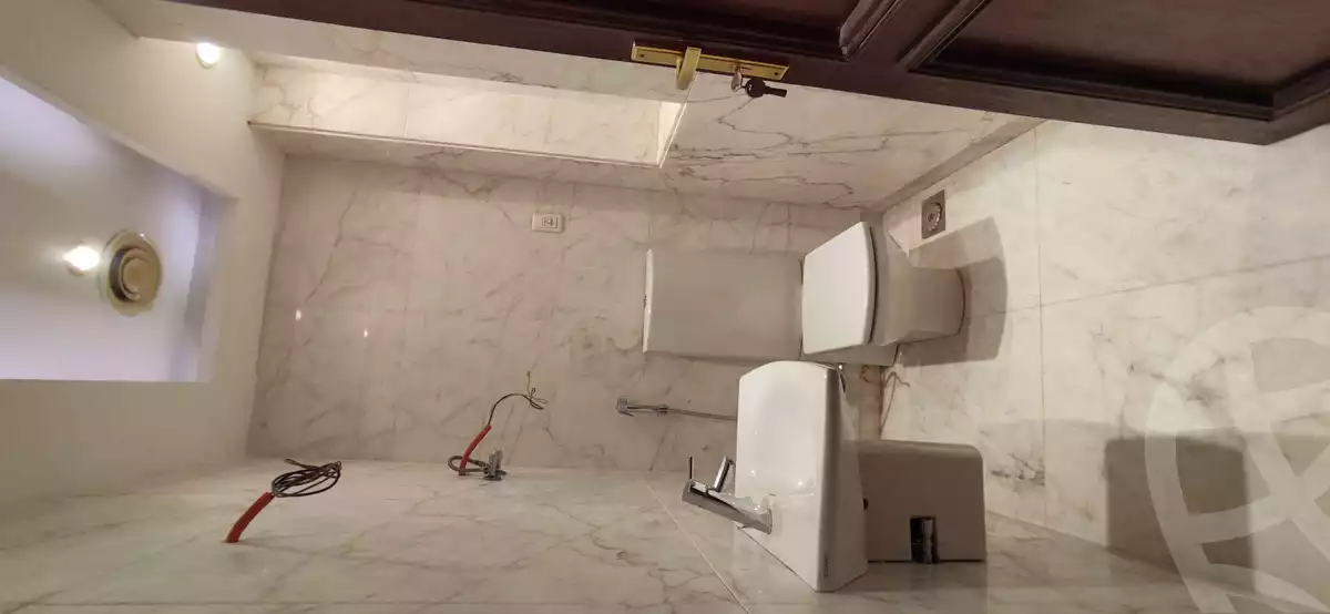 https://aqarmap.com.eg/ar/listing/4058743-for-sale-cairo-dokki-kwrnysh-lnyl