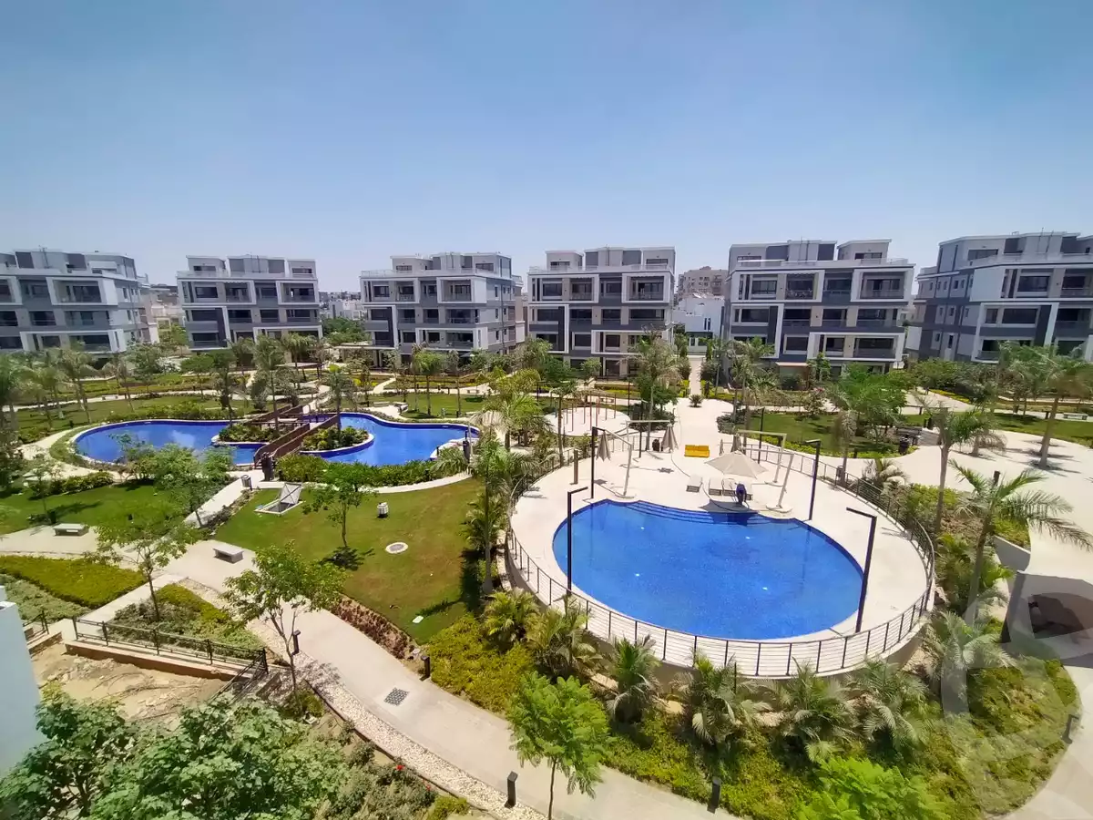 https://aqarmap.com.eg/ar/listing/4275656-for-sale-cairo-el-sheikh-zayed-city-compounds-in-sheikh-zayed-beverly-hills