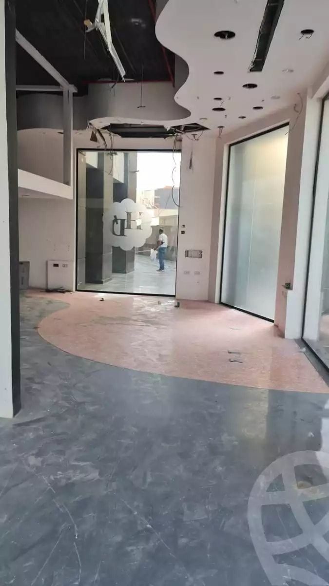 https://aqarmap.com.eg/ar/listing/3462163-for-rent-cairo-new-cairo-ltjm-lkhms-90th-street-90th:-between-mountain-view-roundabout-and-auc