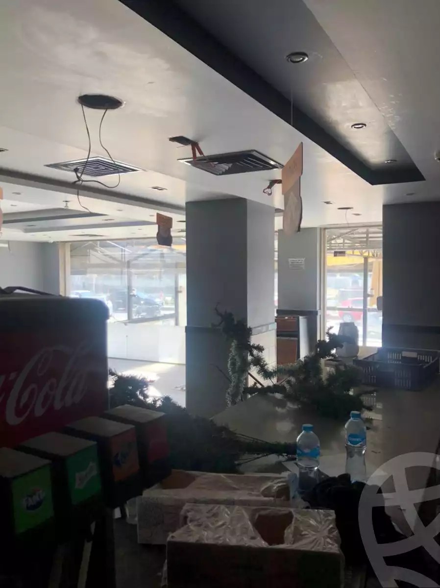 https://aqarmap.com.eg/ar/listing/3467252-for-rent-cairo-new-cairo-ltjm-lkhms-90th-street-90th:-between-mountain-view-roundabout-and-auc