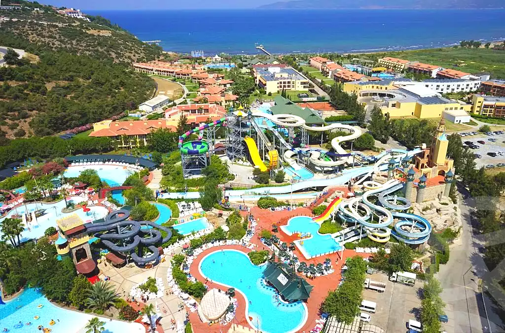 https://aqarmap.com.eg/ar/listing/2858800-projects-fantasia-resort