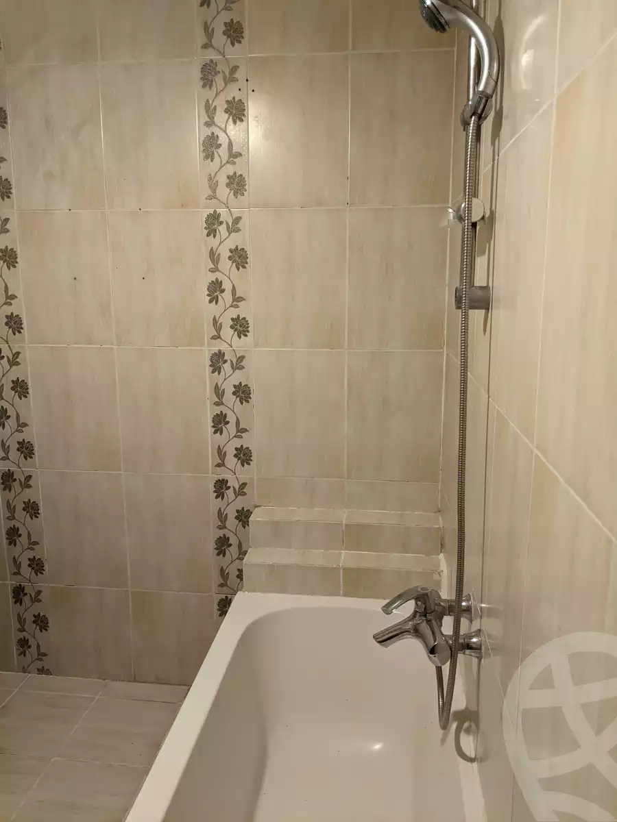 https://aqarmap.com.eg/ar/listing/3602020-for-sale-cairo-hdyq-lhrm--mntq