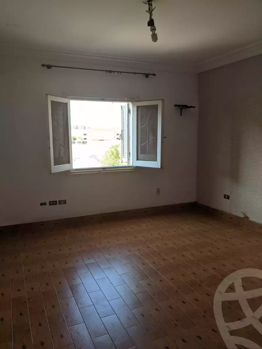 https://aqarmap.com.eg/ar/listing/3602020-for-sale-cairo-hdyq-lhrm--mntq