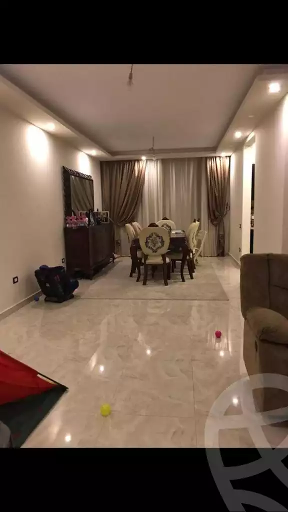https://aqarmap.com.eg/ar/listing/3608852-for-sale-cairo-el-sheikh-zayed-city-compounds-in-sheikh-zayed-casa