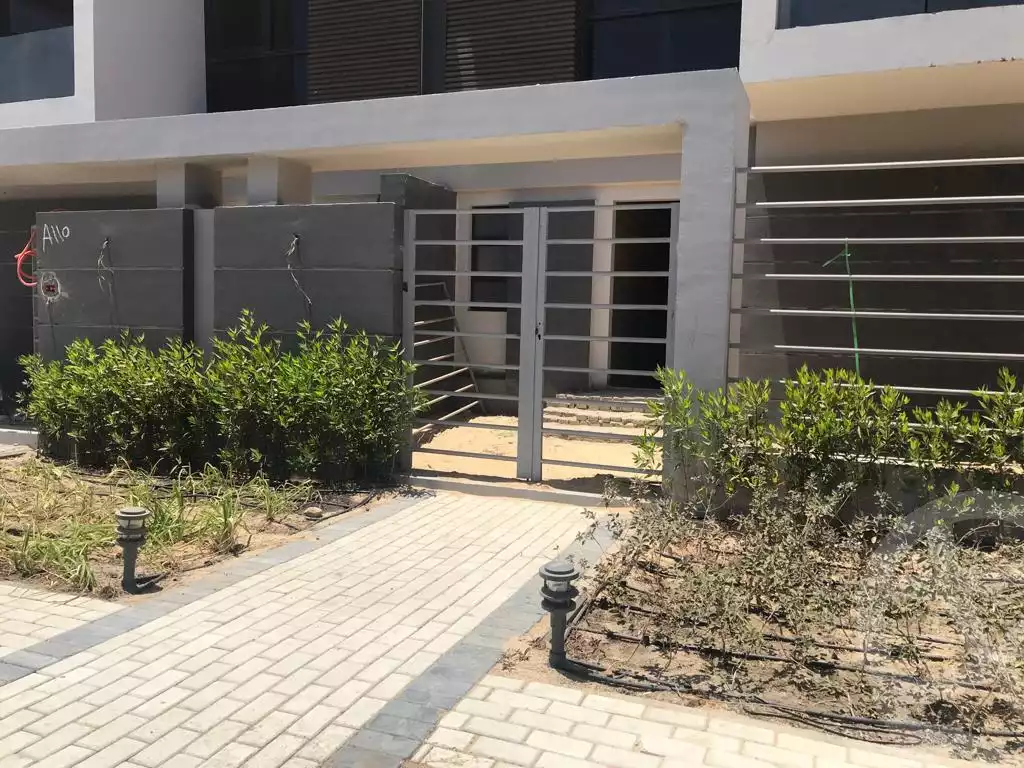 https://aqarmap.com.eg/ar/listing/3614935-for-sale-cairo-el-sheikh-zayed-city-compounds-in-sheikh-zayed-el-patio-zahraa