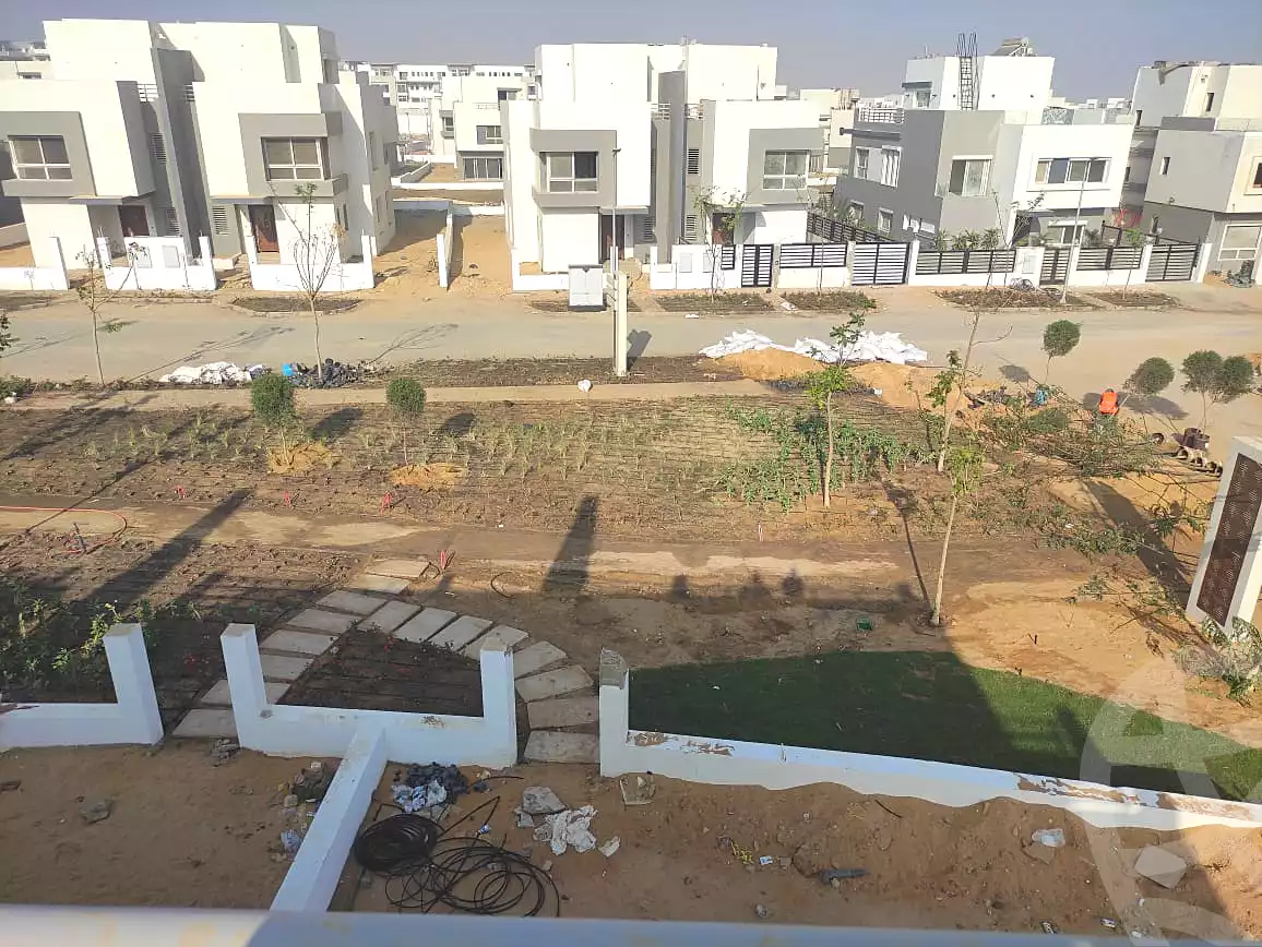 https://aqarmap.com.eg/ar/listing/3669448-for-sale-cairo-new-cairo-compounds-hyde-park