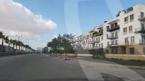 https://aqarmap.com.eg/ar/listing/3672915-for-rent-cairo-el-sheikh-zayed-city-compounds-swdyk-wyst