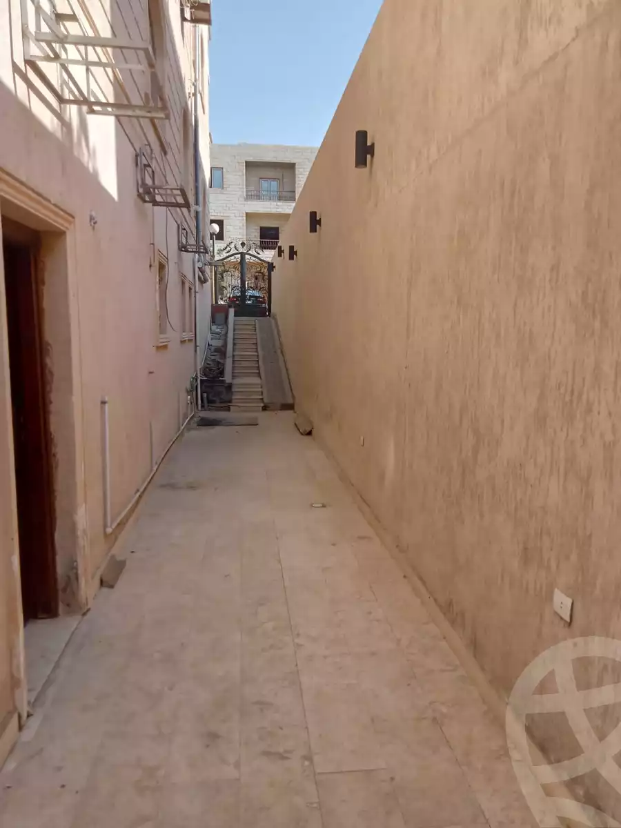 https://aqarmap.com.eg/en/listing/3678697-for-rent-cairo-new-cairo-first-settlement-mhwr-mstfy-kml