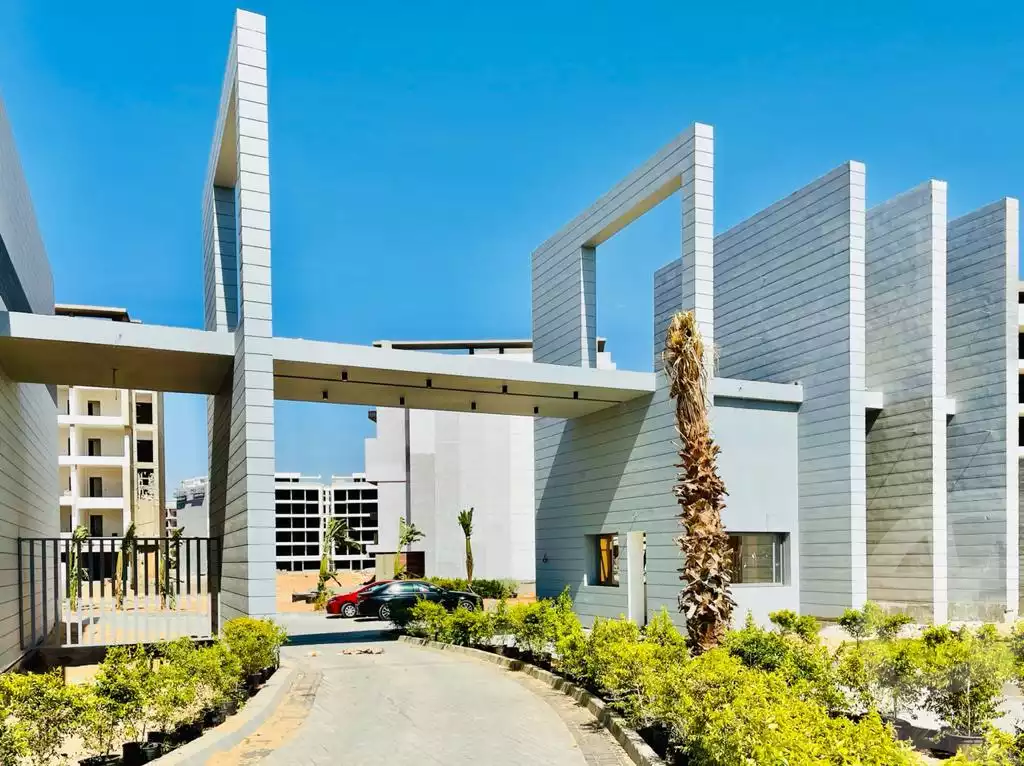 https://aqarmap.com.eg/ar/listing/3689899-for-sale-cairo-6th-of-october-compound-lake-front