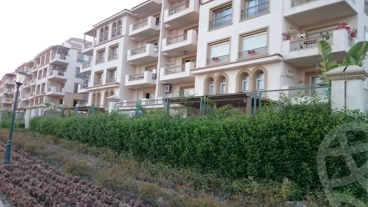 https://aqarmap.com.eg/ar/listing/3699108-for-sale-cairo-el-sheikh-zayed-city-compounds-greens