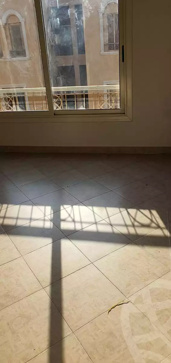 https://aqarmap.com.eg/ar/listing/4042222-for-rent-cairo-new-cairo-compounds-mena-residence