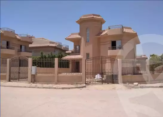 https://aqarmap.com.eg/en/listing/3727300-for-sale-cairo-new-cairo-lrhb-city-phase-1-ahmed-rami-st