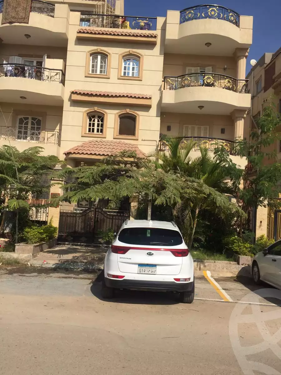 https://aqarmap.com.eg/en/listing/3731186-for-sale-cairo-new-cairo-ltjm-lkhms-90th-street-south-teseen-st