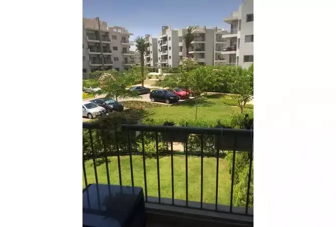 https://aqarmap.com.eg/ar/listing/3731751-for-rent-cairo-el-sheikh-zayed-city-compounds-dh-drys