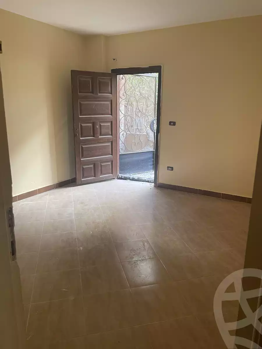 https://aqarmap.com.eg/ar/listing/4296896-for-rent-cairo-6th-of-october-el-ahyaa-neighborhood-2nd-divided-from-al-kafrawei-st