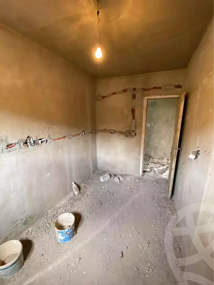 https://aqarmap.com.eg/ar/listing/3765923-for-sale-cairo-helwan-kwrnysh-hlwn