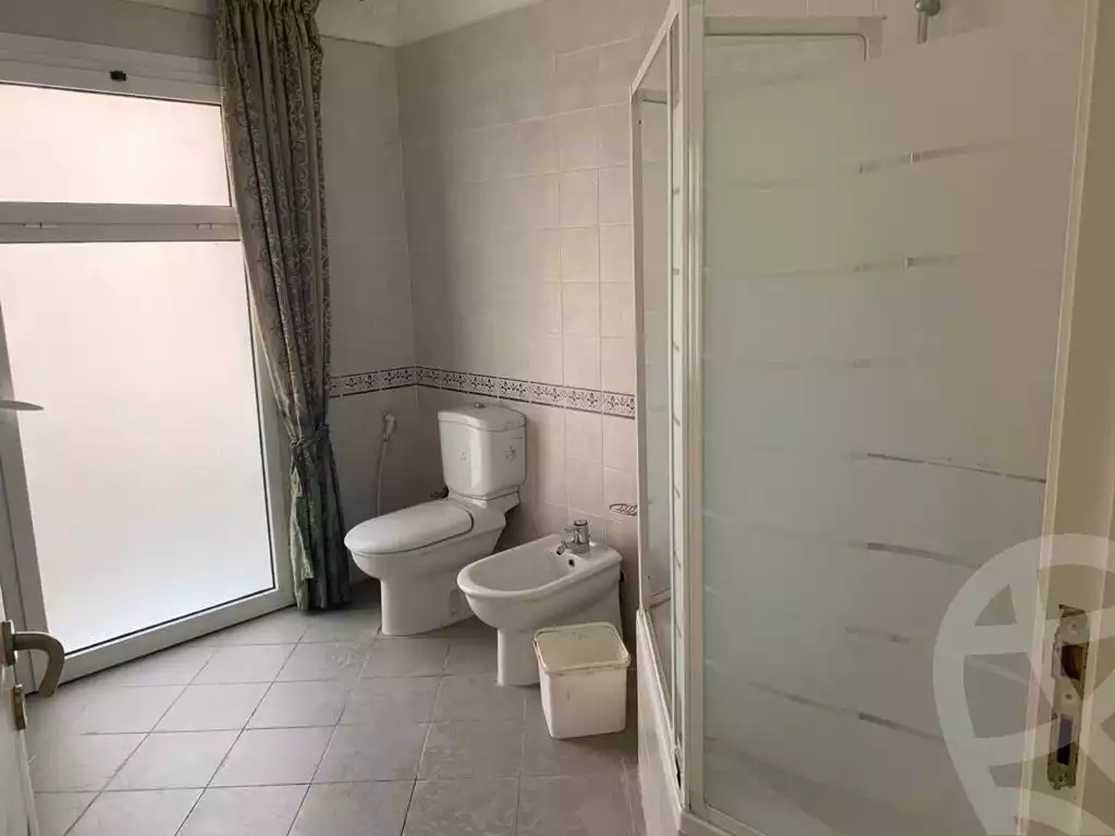 https://aqarmap.com.eg/en/listing/4244839-for-sale-alexandria-kafr-abdo-sant-giyn-st