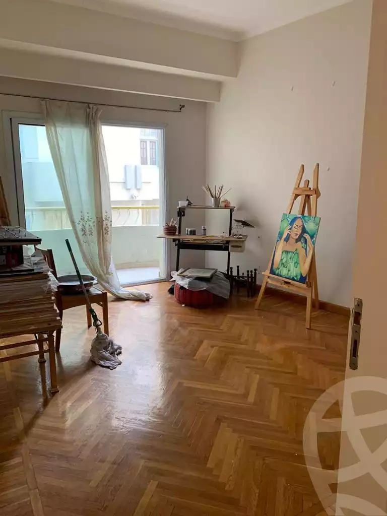 https://aqarmap.com.eg/en/listing/4244839-for-sale-alexandria-kafr-abdo-sant-giyn-st