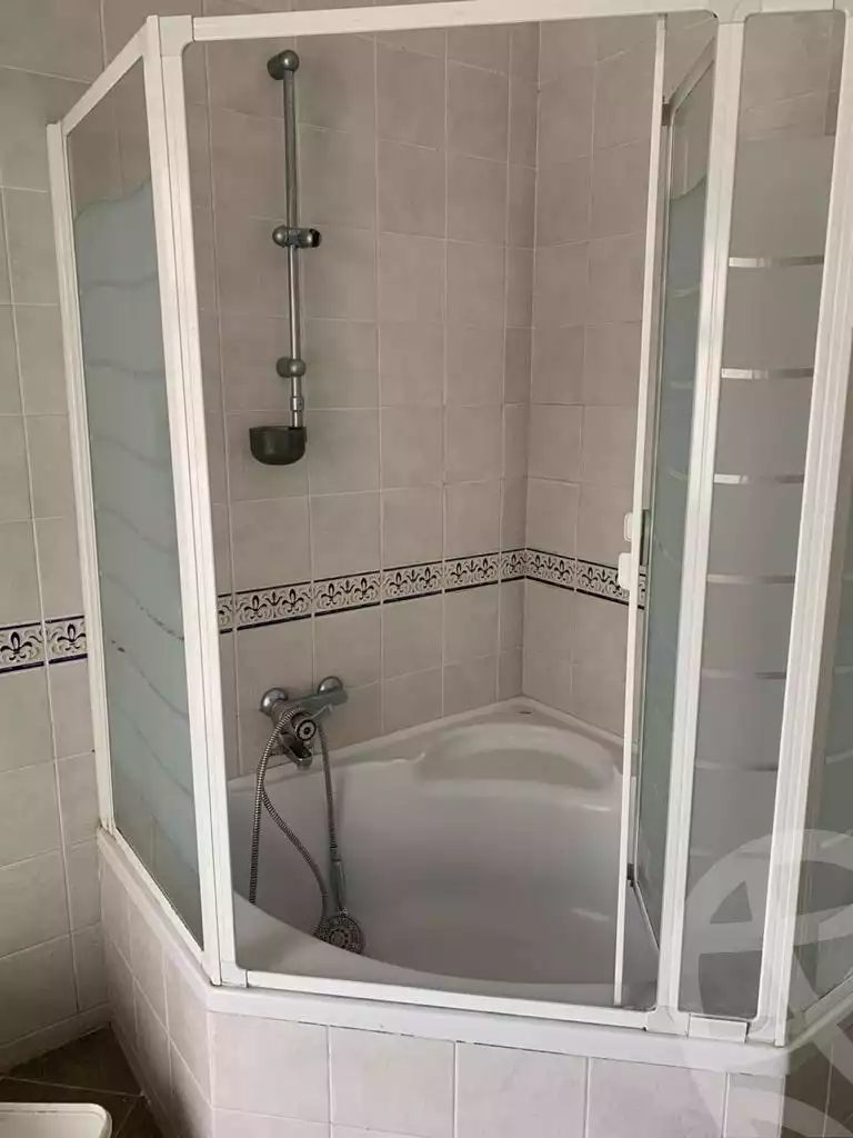 https://aqarmap.com.eg/en/listing/4244839-for-sale-alexandria-kafr-abdo-sant-giyn-st