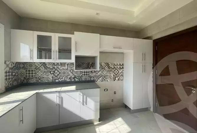 https://aqarmap.com.eg/ar/listing/3773832-for-rent-cairo-new-cairo-compounds-mountain-view-hyde-park