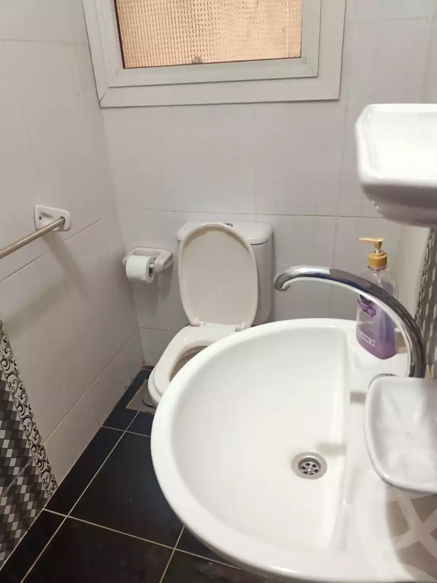 https://aqarmap.com.eg/ar/listing/3788798-for-rent-cairo-el-sheikh-zayed-city-el-hay-elthamen-lml