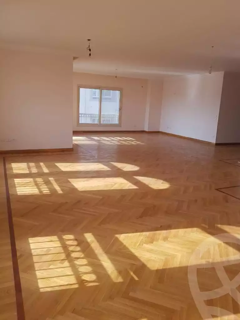 https://aqarmap.com.eg/ar/listing/3793441-for-sale-cairo-el-sheikh-zayed-city-compounds-greens