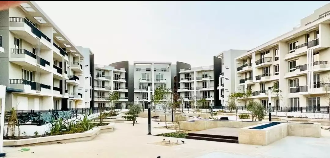 https://aqarmap.com.eg/ar/listing/4121068-for-rent-cairo-6th-of-october-compound-pyramid-hills