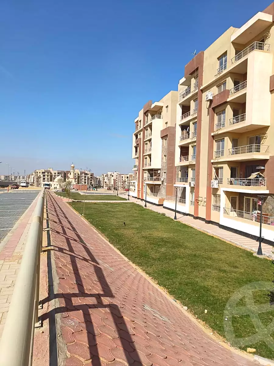 https://aqarmap.com.eg/ar/listing/4631501-for-sale-cairo-new-cairo-compounds-dar-misr-el-koronfel