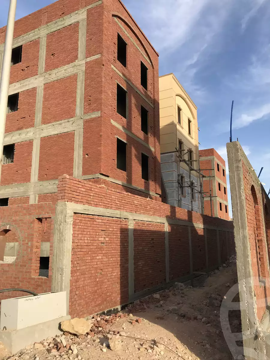 https://aqarmap.com.eg/ar/listing/3817723-for-sale-cairo-6th-of-october-ganob-el-ahyaaa-family-housing-al-kahraba-st