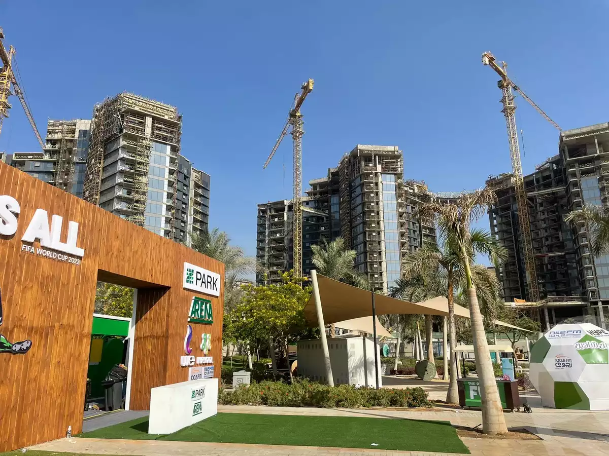 https://aqarmap.com.eg/ar/listing/3825256-for-sale-cairo-el-sheikh-zayed-city-compounds-brj-zyd-wr-llttwyr